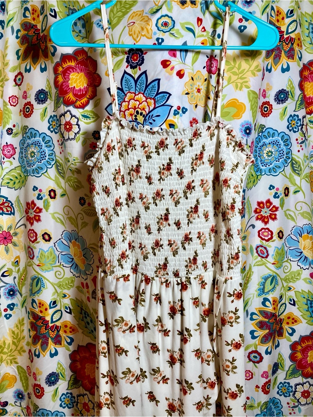 White Floral Smocked Maxi Dress with Adjustable Straps Size L